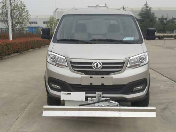 東風純電動路面養(yǎng)護車 東風純電動路面養(yǎng)護車