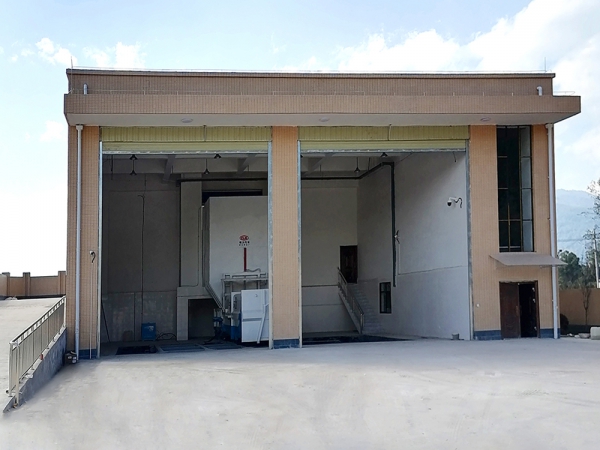 分體式水平壓縮垃圾站